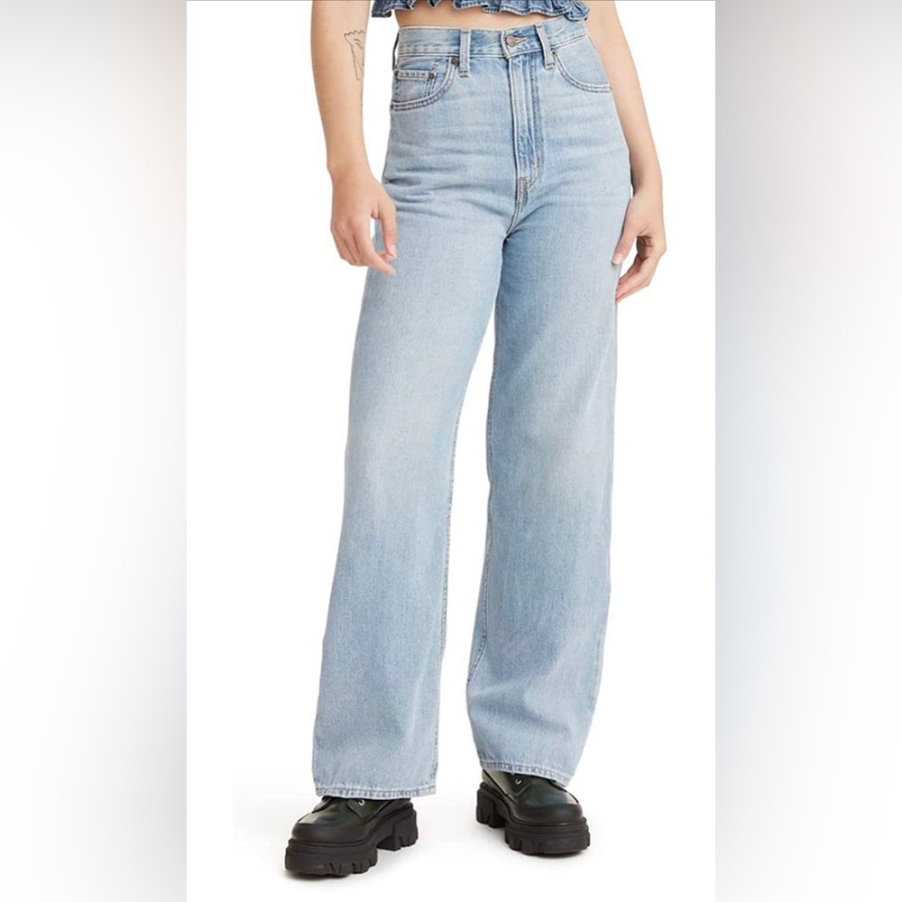 Levi’s High Loose Jeans Waist 27 Length 31 Light Wash